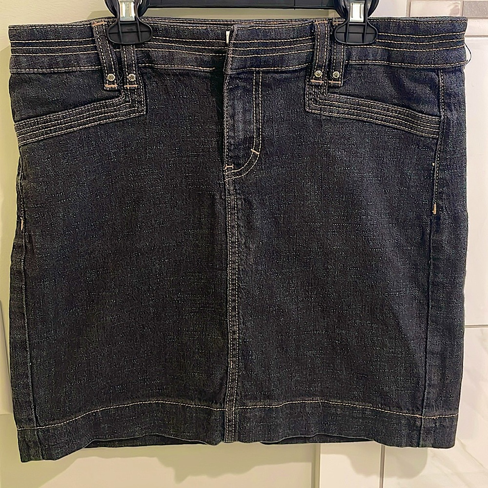 2000’s White House Black Market Denim Skirt